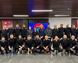 UEFA Kaleci B Lisans Antrenr Eitimi Devam Ediyor
