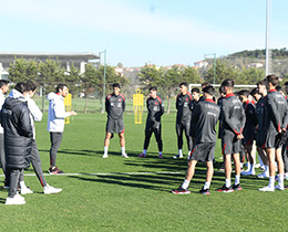 mit Mill Takmmz, Litvanya Ma Hazrlklarna Ara Vermeden Balad