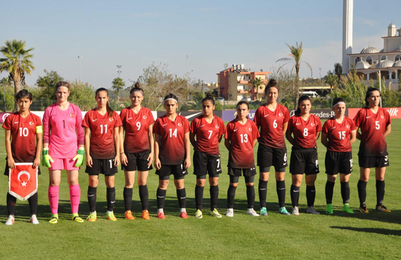 U19 Kadın Milli Takımı Azerbaycan'ı 2-0 yendi
