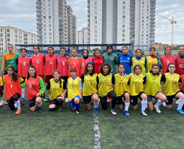 U15 ve U17 Kz Milli Takmlar blge semelerinin Adana etab tamamland