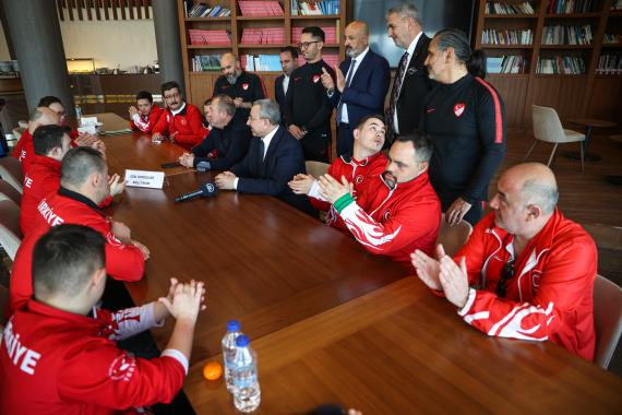 Orjinal boyutlar iin tklaynz