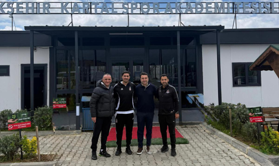 Bayraktar, �stanbul'un Ba�ak�ehir �l�esindeki Kul�pleri Ziyaret Etti