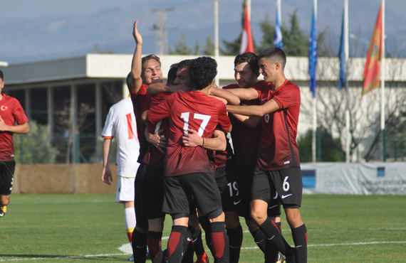 U18s defeat Montenegro: 2-1