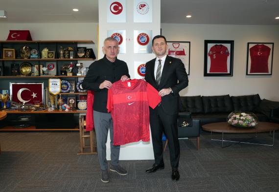 Orjinal boyutlar� i�in t�klay�n�z