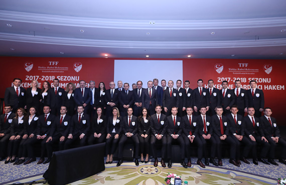 2018 yl FIFA hakemlerine kokartlar trenle takld