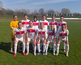 U17 K�z Mill&icirc; Tak�m�m�z, �talya�ya 3-0 Ma�lup Oldu