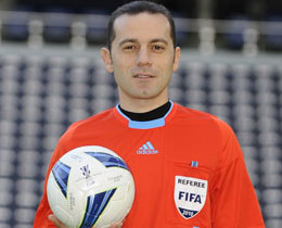 Cneyt akr becomes UEFA Elite Category referee