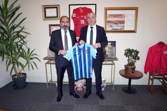 Orjinal boyutlar� i�in t�klay�n�z