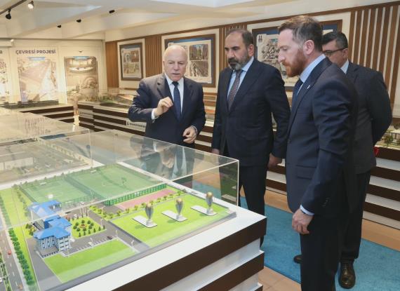 Orjinal boyutlar� i�in t�klay�n�z