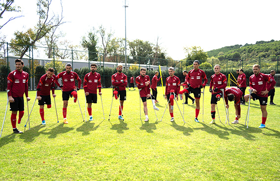 Ampute futbolda dnyann kalbi Trkiye'de atacak
