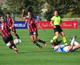 Turkcell Kadn Futbol Liginde Fatih Vatan ve Fomget Genlik yar finalde