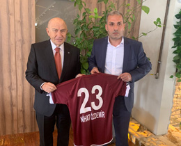 Özdemir, Elazspor Bakan Çayr ile bir araya geldi