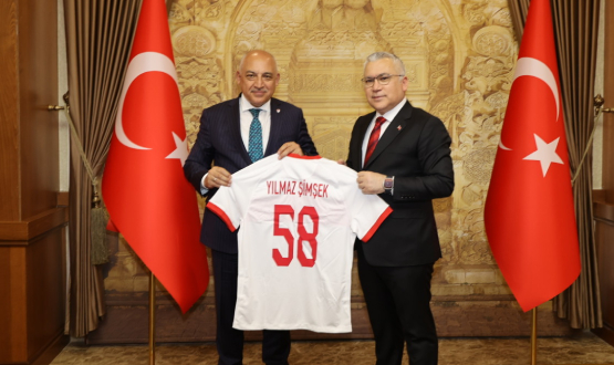 Bakan Bykeki, Sivas Valisi Ylmaz imek'i Ziyaret Etti