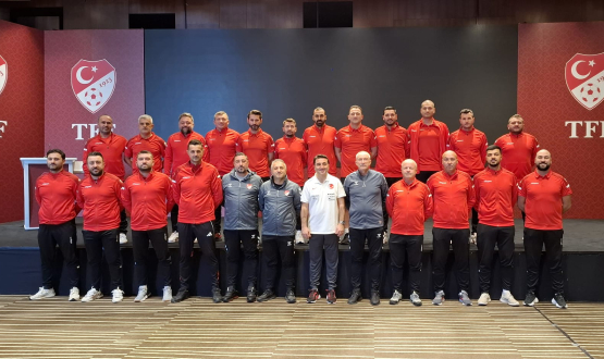 Emrah Bayraktar, UEFA Elit A Antrenrlk Kursu'nda Eitim Verdi