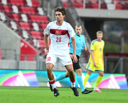 &Uuml;mit Mill&icirc; Tak�m Aday Kadrosunda De�i�iklik