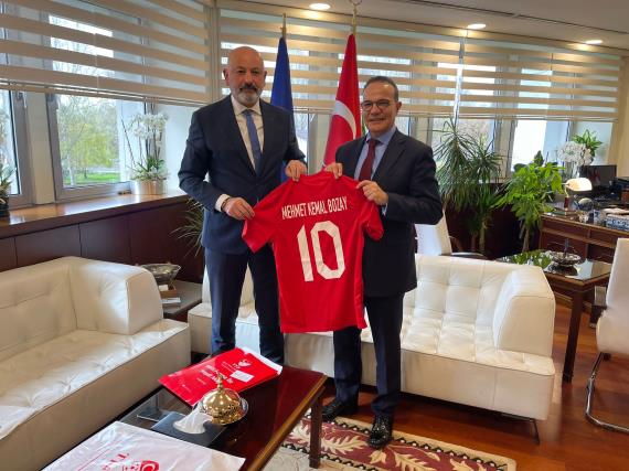 Orjinal boyutlar iin tklaynz