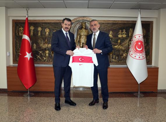 Orjinal boyutlar� i�in t�klay�n�z