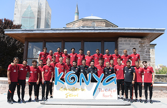 U23 Milli Takmmz, Mevlana Mzesi'ni ziyaret etti