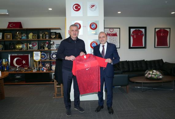 Orjinal boyutlar� i�in t�klay�n�z