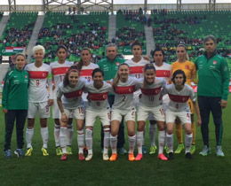 Womens A National Team lose to Hungary: 1-0