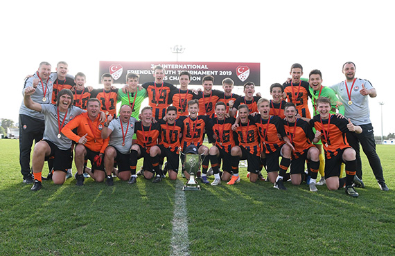 3.Uluslararas Genlik Turnuvas'nda ampiyonlar Valencia ve Shakhtar Donetsk