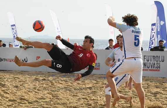 Lale Festivali Uluslararas Plaj Futbolu Turnuvas'nda 1. gn