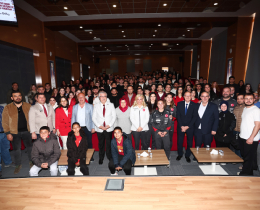 Kad�n A Mill� Tak�m�m�z, Sinop�ta ��rencilerle Bulu�tu