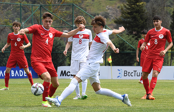 U17 Milli Takımı, Avrupa Şampiyonası hazırlıklarını Riva'da sürdürüyor