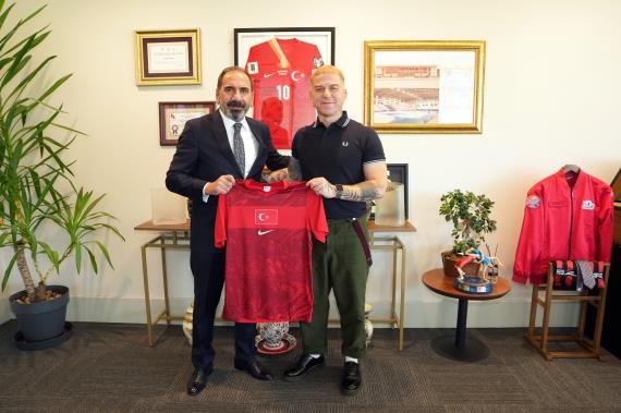 Orjinal boyutlar� i�in t�klay�n�z