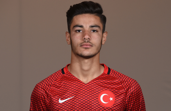 Ozan Kabak, U17 EURO'nun en fazla dikkat eken 10 oyuncusu arasnda<br>
