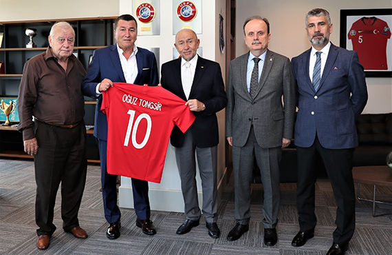 TFF Bakan Nihat zdemir'e TSYD'den ziyaret
