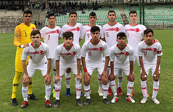 U14 Milli Takm, Grcistan'a 2-0 yenildi