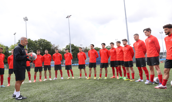 U19 Mill Takmmz, Avrupa ampiyonas Hazrlklarn Belfast'ta Srdryor
