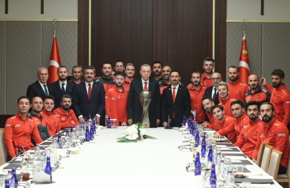 Cumhurbakan Erdoan, Ampute Futbol Milli Takm'n kabul etti