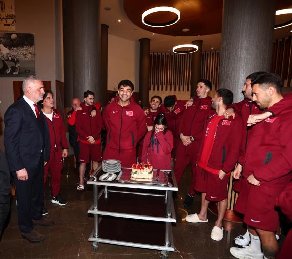 Orjinal boyutlar� i�in t�klay�n�z