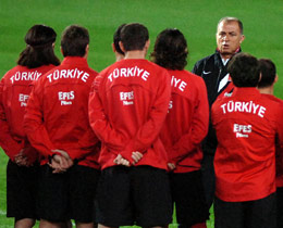 Turkey announce initial pre-EURO 2008 camp schedule