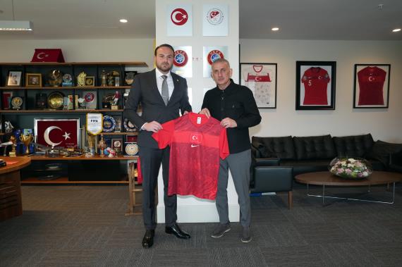 Orjinal boyutlar� i�in t�klay�n�z