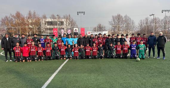 Orjinal boyutlar� i�in t�klay�n�z