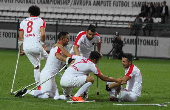 Ampute Milli Takm eyrek finalde