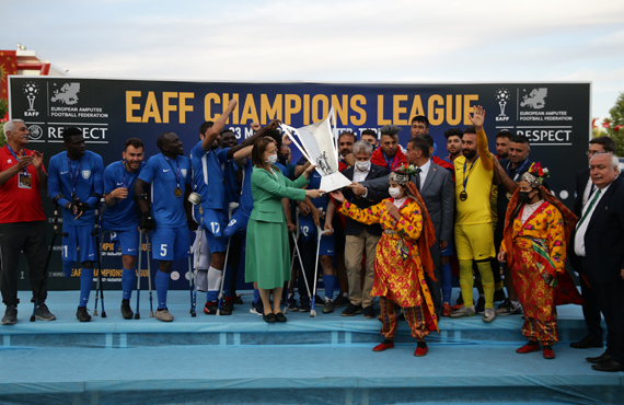 ahinbey Belediyesi Ampute Futbol ampiyonlar Ligi ampiyonu oldu