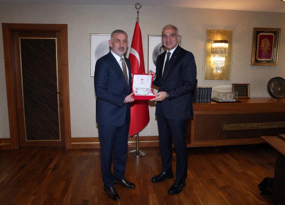 Orjinal boyutlar� i�in t�klay�n�z