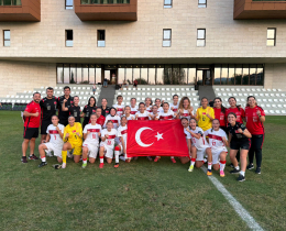 U15 K�z Mill� Tak�m�m�z, UEFA Geli�im Turnuvas� �ampiyonu Oldu