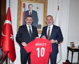 TFF Ba�kan� Hac�osmano�lu�ndan ��i�leri Bakan� �ift�i�ye Ziyaret