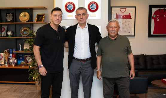 rfan Gndz ve Mesut zil'den TFF Bakan Hacosmanolu'na Ziyaret