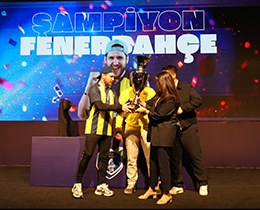 T�rk Telekom eS�per Lig �ampiyonu Fenerbah�e Kupas�n� Ald�