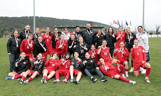 U18 Mill� Tak�m�m�z, UEFA Dostluk Kupas�'nda ���nc� Oldu