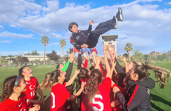 U19 Kadn Milli Takm, Antalya'daki son maçnda Arnavutluk'u 9-1 yendi