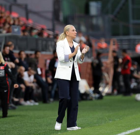 Orjinal boyutlar� i�in t�klay�n�z