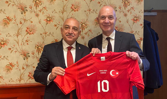 TFF ve Almanya Futbol Federasyonu Heyetleri Resmi Yemekte Bulutu