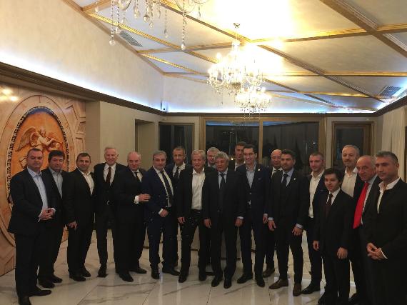 Orjinal boyutlar iin tklaynz